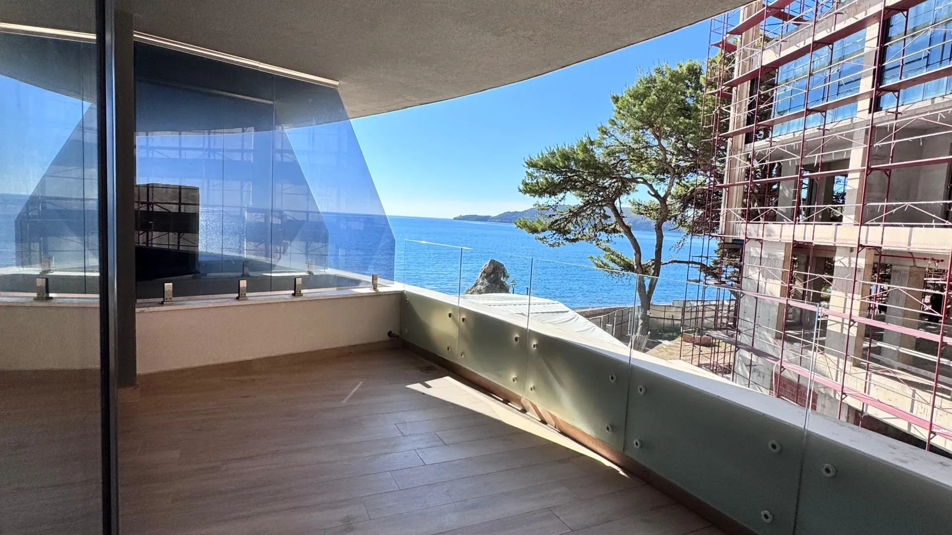 Prodaja, dvosoban stan, 75m², Rafailovići, Budva