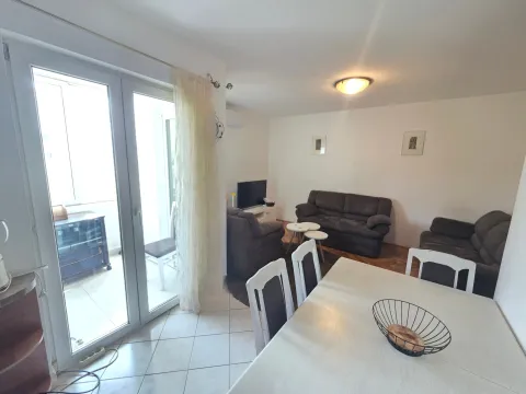 Rent, two bedroom apartment, 70m², Stari Aerodrom, Podgorica - image 6