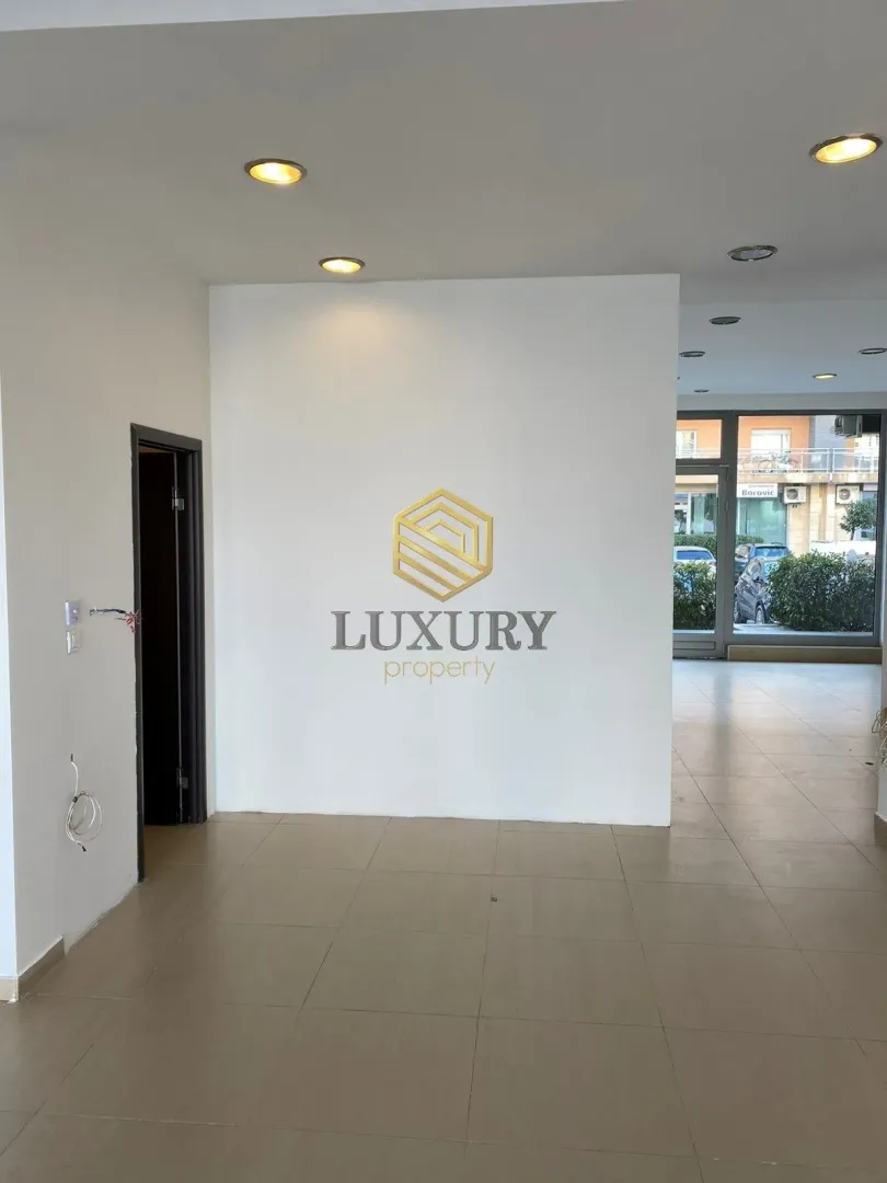 Rent, three bedroom apartment, 145m², City Kvart, Podgorica