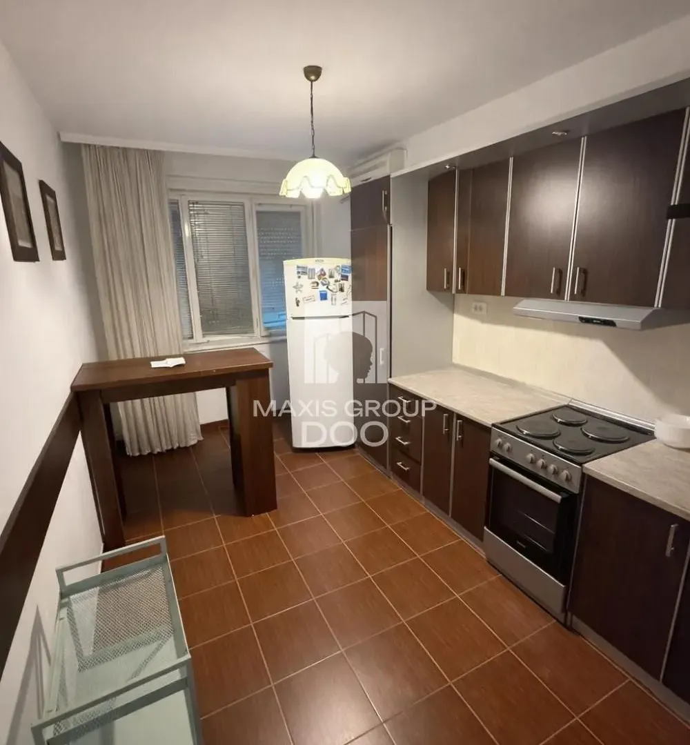 Izdavanje, trosoban stan, 60m², Palata Pravde, Beograd