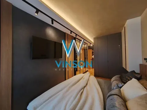 Izdavanje, četvorosoban stan, 115m², Centar, Novi Sad - image 18