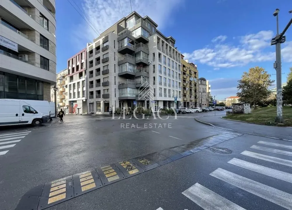 Izdavanje, dvosoban stan, 45m², Vračar Hram, Vračar Sve Podlokacije