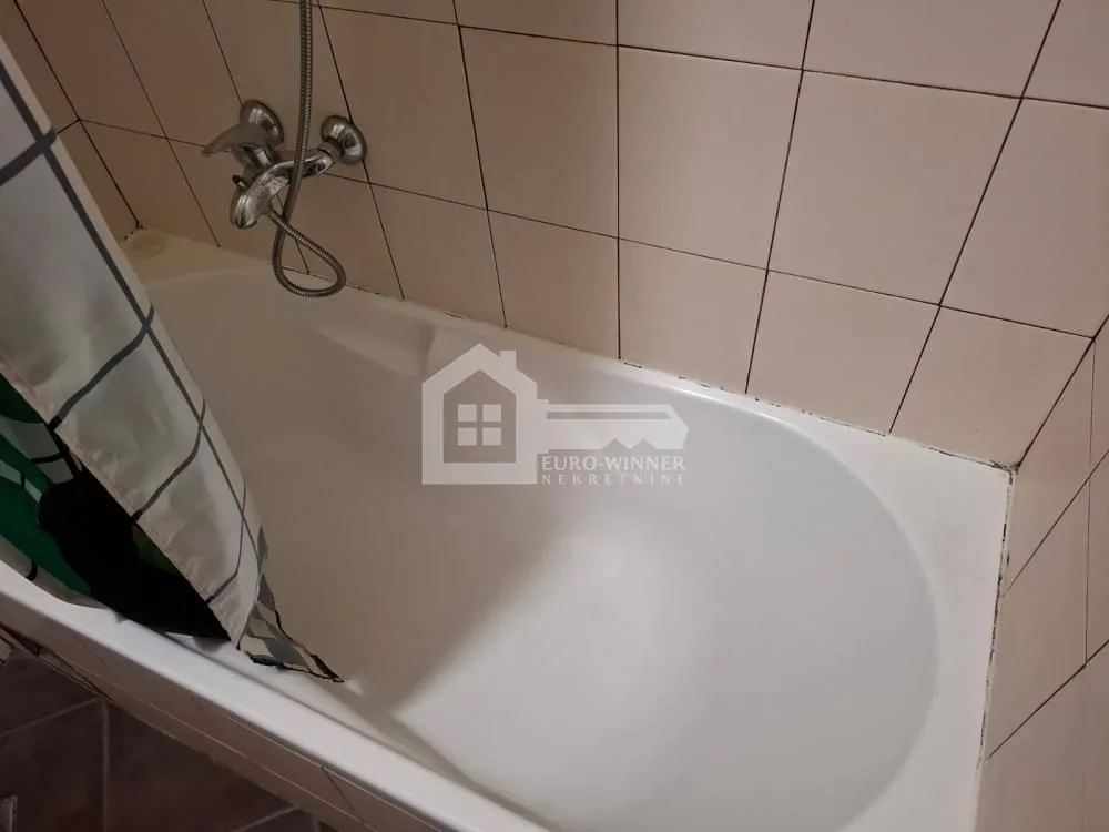 Rent, one bedroom apartment, 39m², Južni Bulevar, Vračar Sve Podlokacije