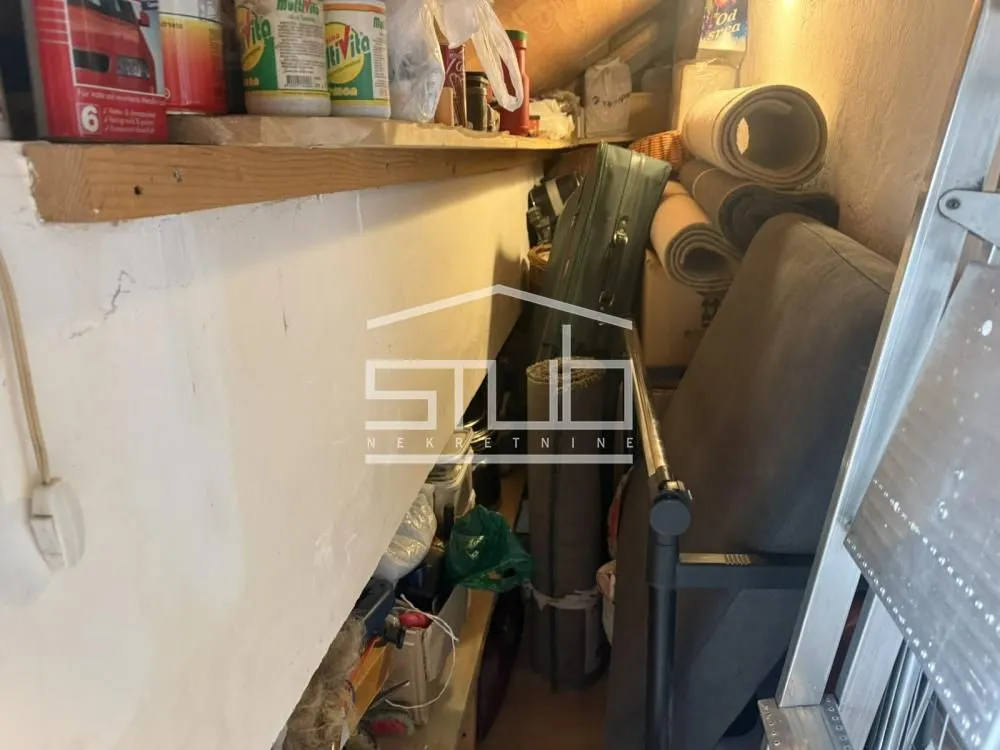 Prodaja, stan, 88m², Resnik, Beograd