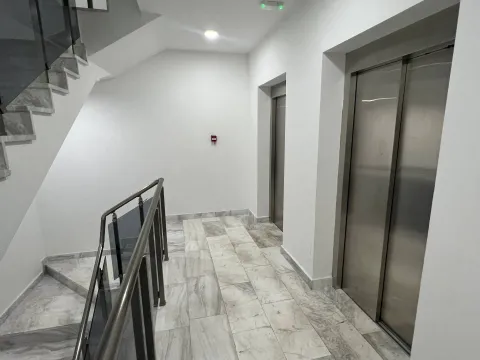 Prodaja, garsonjera, 29m², Bečići, Budva - image 9
