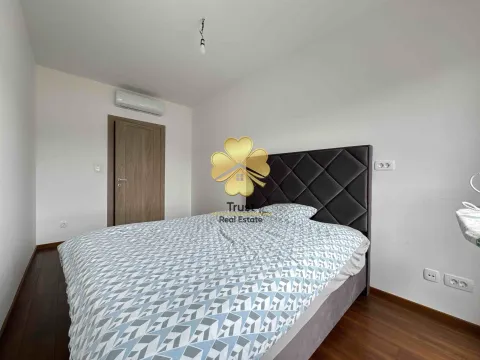 Izdavanje, dvosoban stan, 86m², Master Kvart, Podgorica - image 12