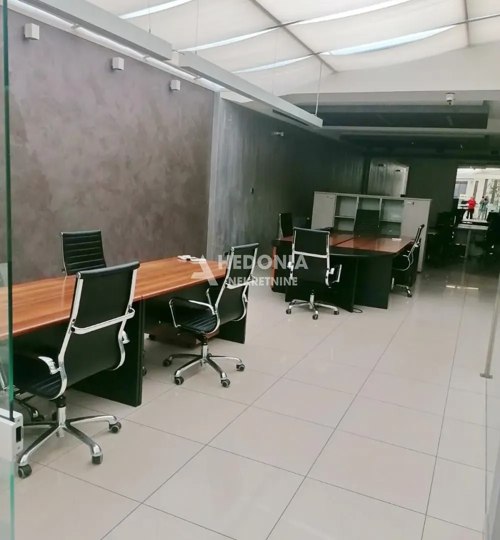 Rent, office space, 600m², Zemun Centar, Zemun Sve Podlokacije