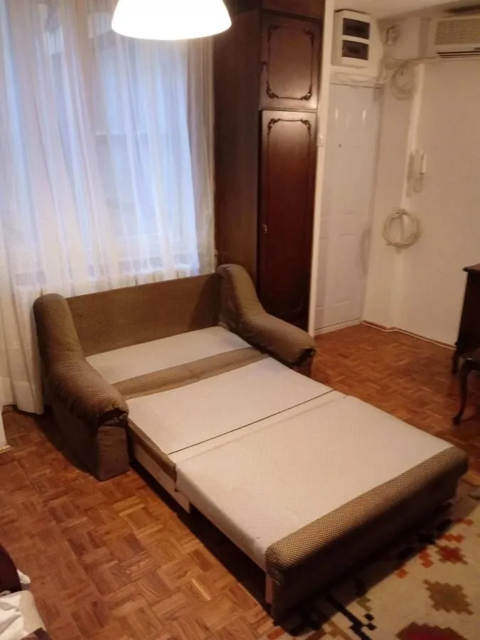 Izdavanje, dvosoban stan, 50m², Novi Beograd Blok 29, Novi Beograd Sve Podlokacije