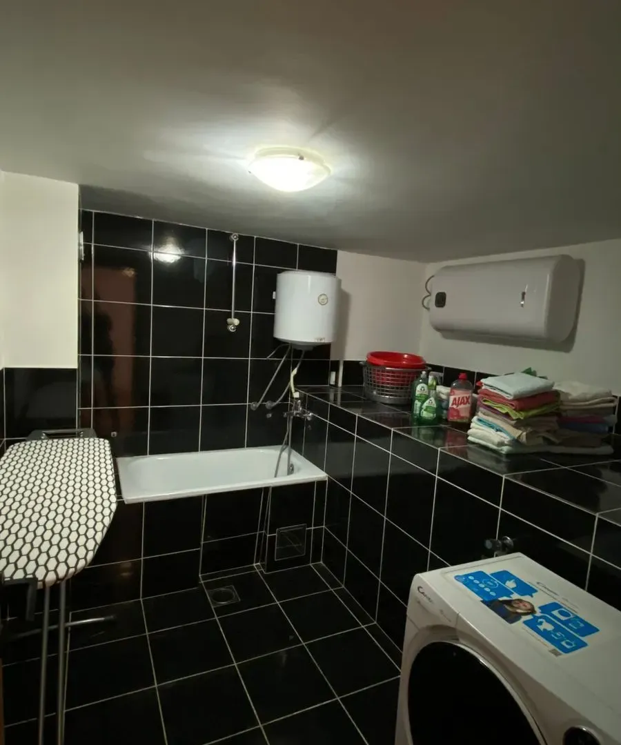 Rent, house, 285m², Gorica C, Podgorica