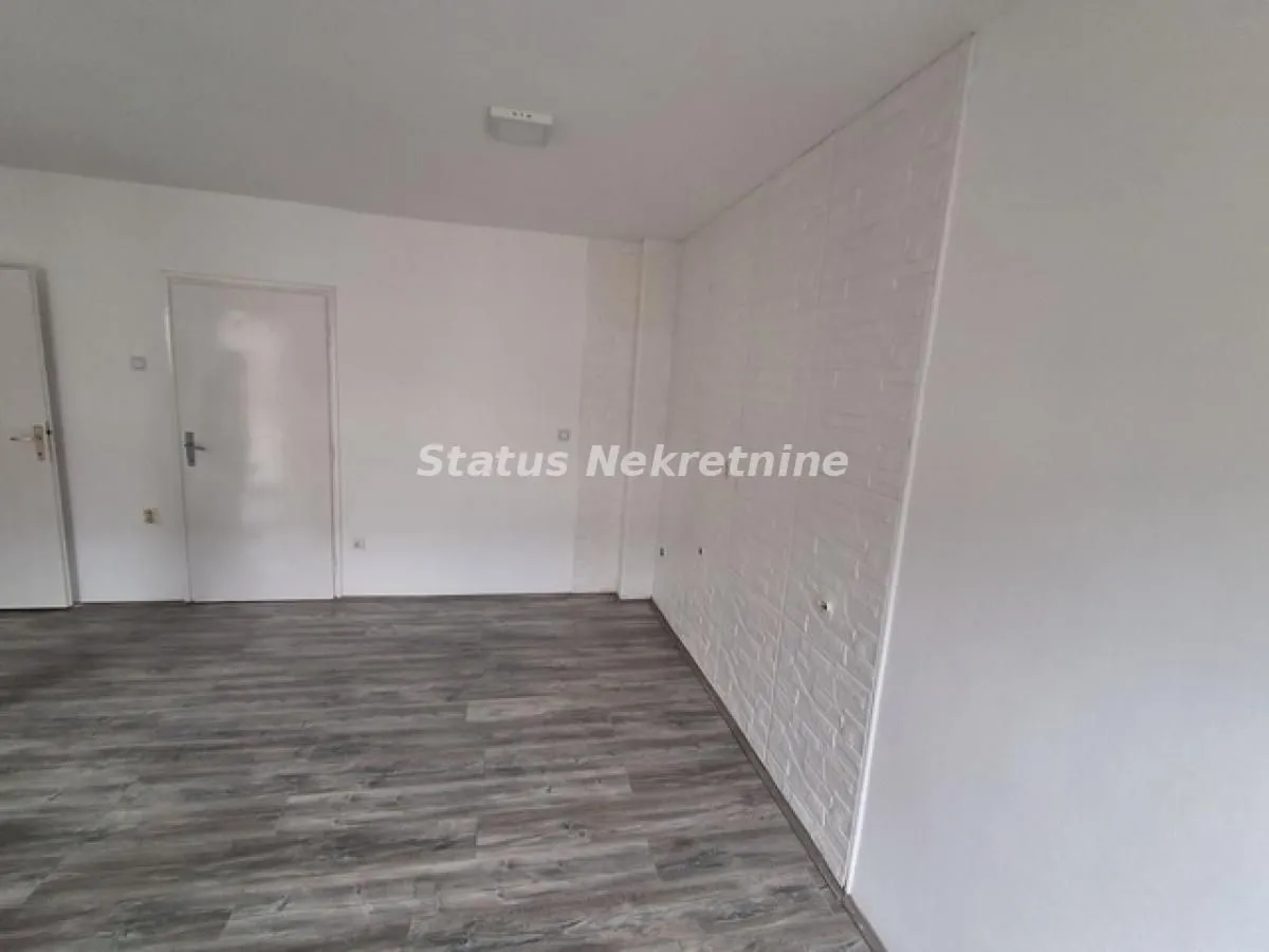 Izdavanje, dvosoban stan, 54m², Železnička Stanica, Novi Sad Sve Podlokacije