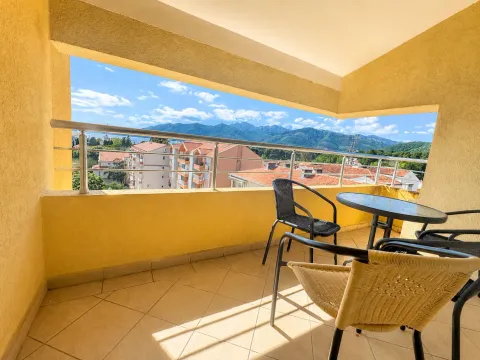 Izdavanje, jednosoban stan, 75m², Centar, Tivat - image 10