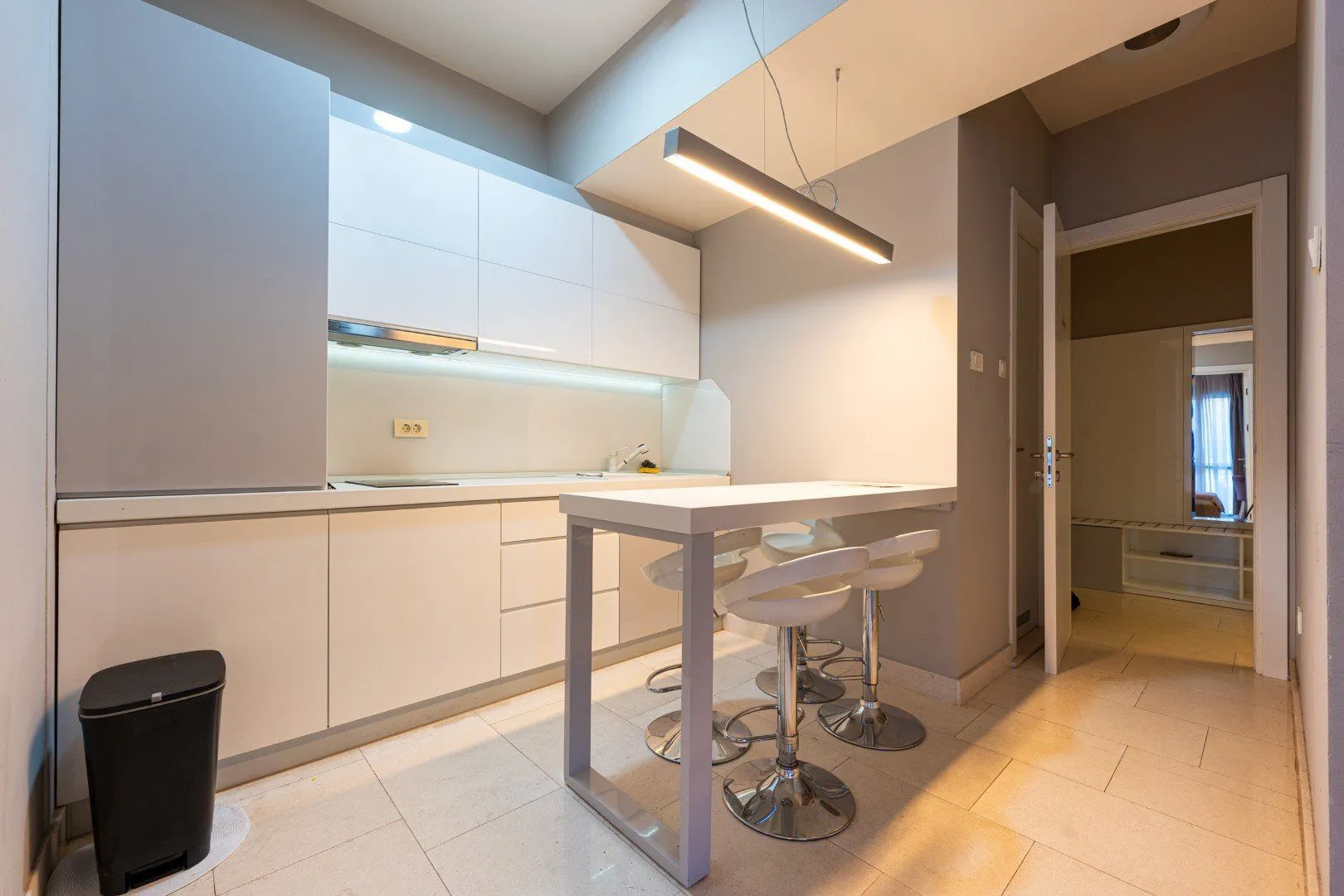 Prodaja, dvosoban stan, 89m², Tre Canne, Budva
