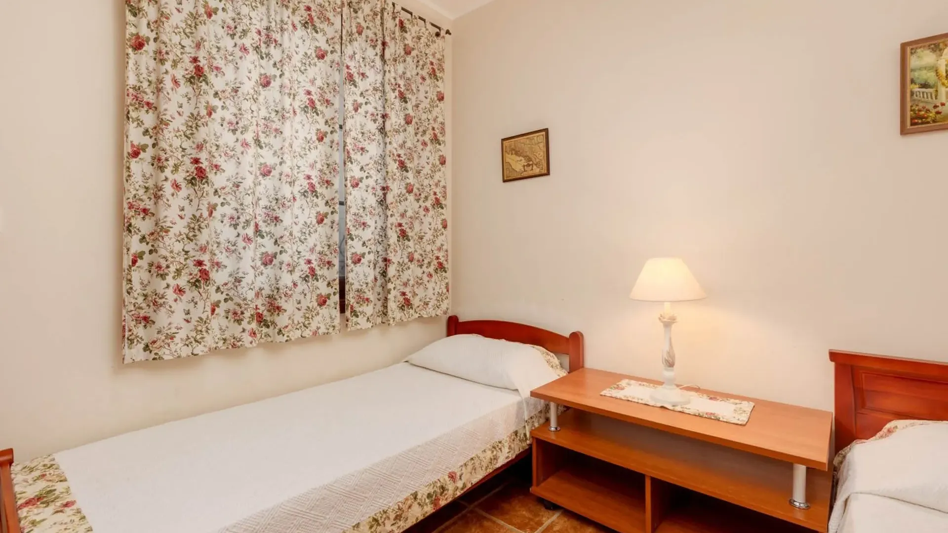 Prodaja, dvosoban stan, 84m², Kostanjica, Kotor