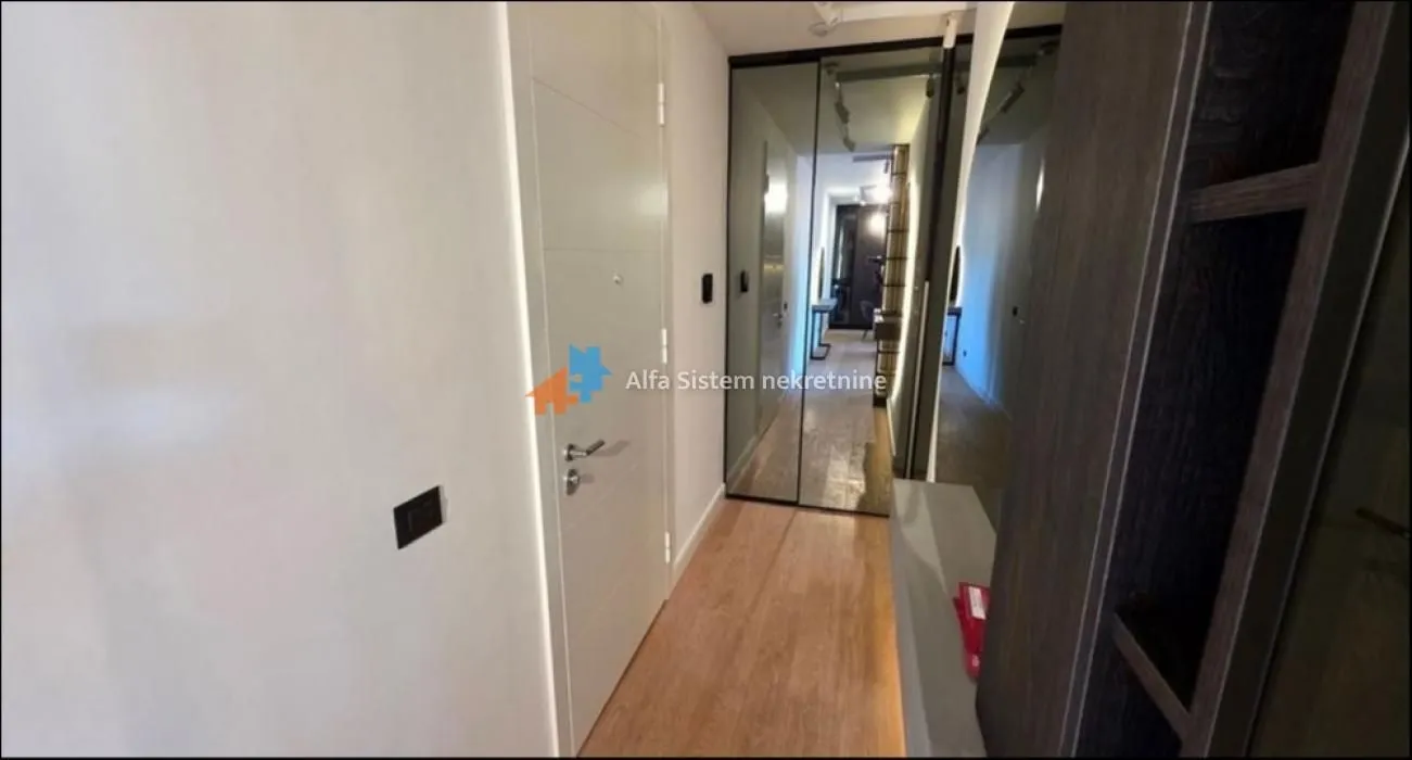 Izdavanje, trosoban stan, 95m², Klinički Centar, Beograd