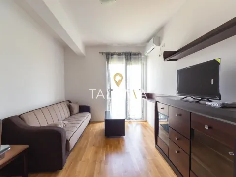 Rent, one bedroom apartment, 36m², Stari Aerodrom, Podgorica - image 1