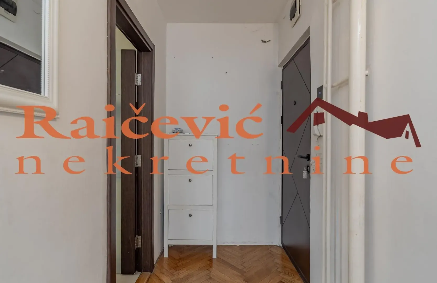 Sale, three bedroom apartment, 68m², Stari Grad, Beograd
