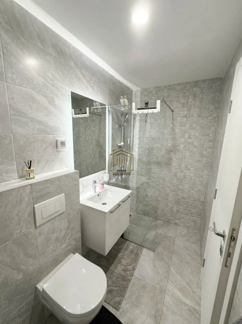 Izdavanje, dvosoban stan, 65m², Stari Aerodrom, Podgorica