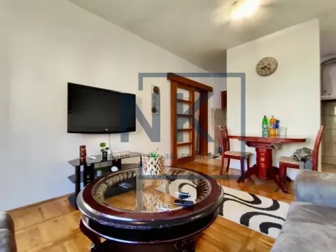 Izdavanje, dvosoban stan, 64m², Stari Aerodrom, Podgorica - image 4