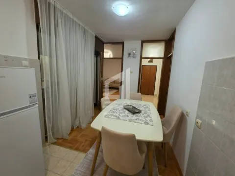 Rent, one bedroom apartment, 60m², Blok 6, Podgorica - image 7