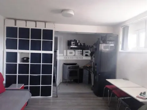 Sale, two bedroom apartment, 43m², Stari Grad, Beograd - image 9