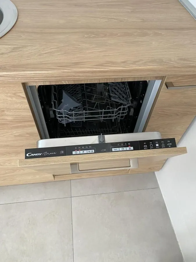 Prodaja, jednosoban stan, 33m², Železnička Stanica, Novi Sad Sve Podlokacije
