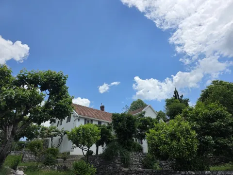 Prodaja, kuća, 95m², Centar, Nikšić - image 1