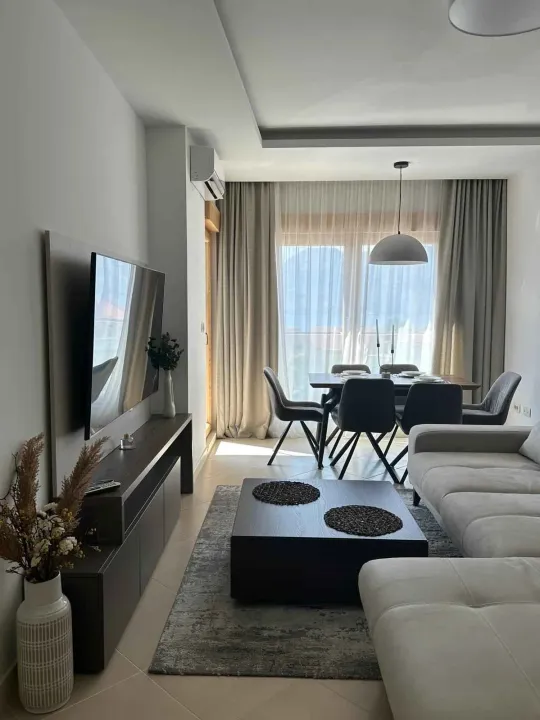 Prodaja, jednosoban stan, 42m², Dobrota, Kotor