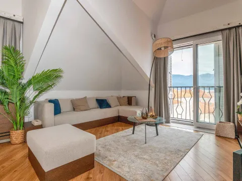 Prodaja, jednosoban stan, 70m², Stari Grad, Budva - image 9