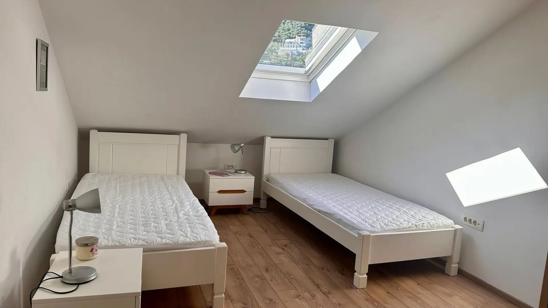 Izdavanje, dvosoban stan, 85m², Seljanovo, Tivat