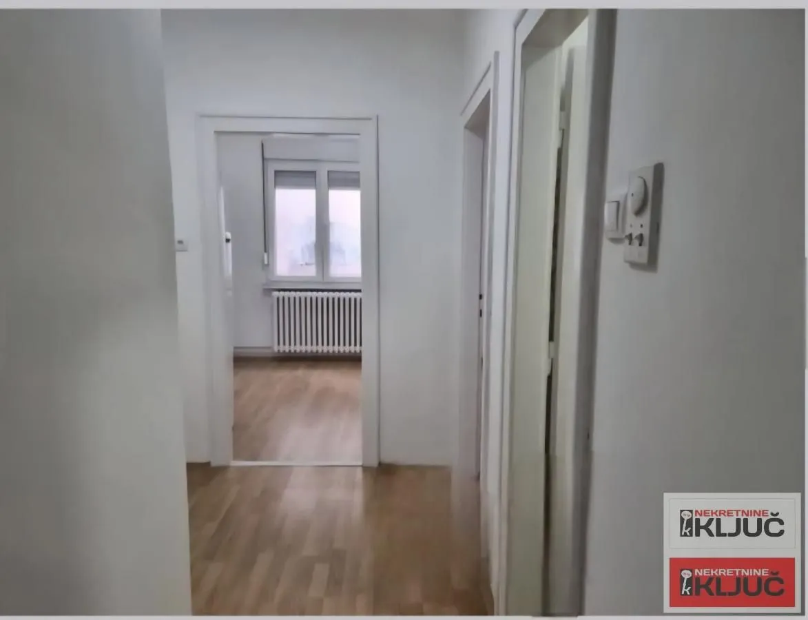 Prodaja, dvosoban stan, 50m², Centar, Novi Sad