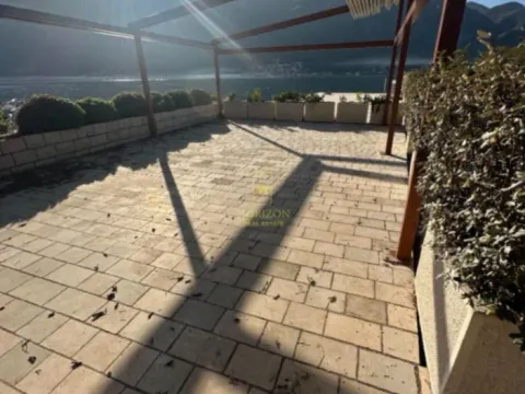 Rent, hospitality venue, 500m², Dobrota, Kotor - image 3