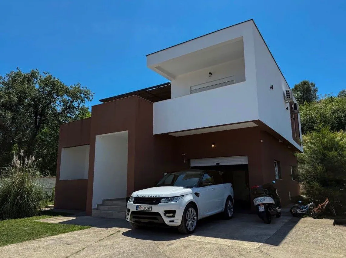 Prodaja, kuća, 180m², Gornja Gorica, Podgorica