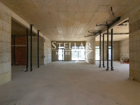 Izdavanje, poslovni prostor, 100m², City Kvart, Podgorica - image 4