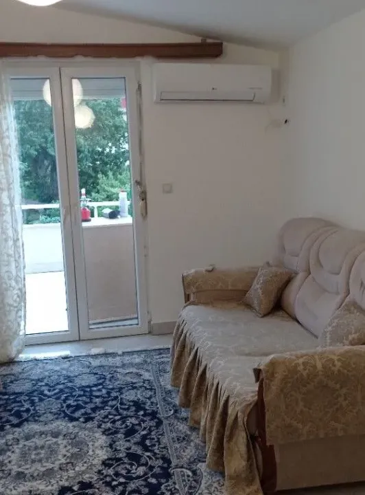 Rent, house, 85m², Polje, Bar