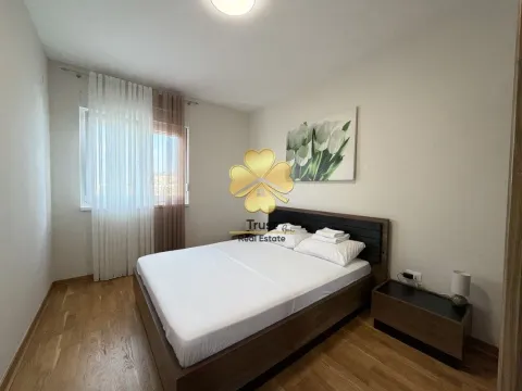 Rent, one bedroom apartment, 50m², City Kej, Podgorica - image 9