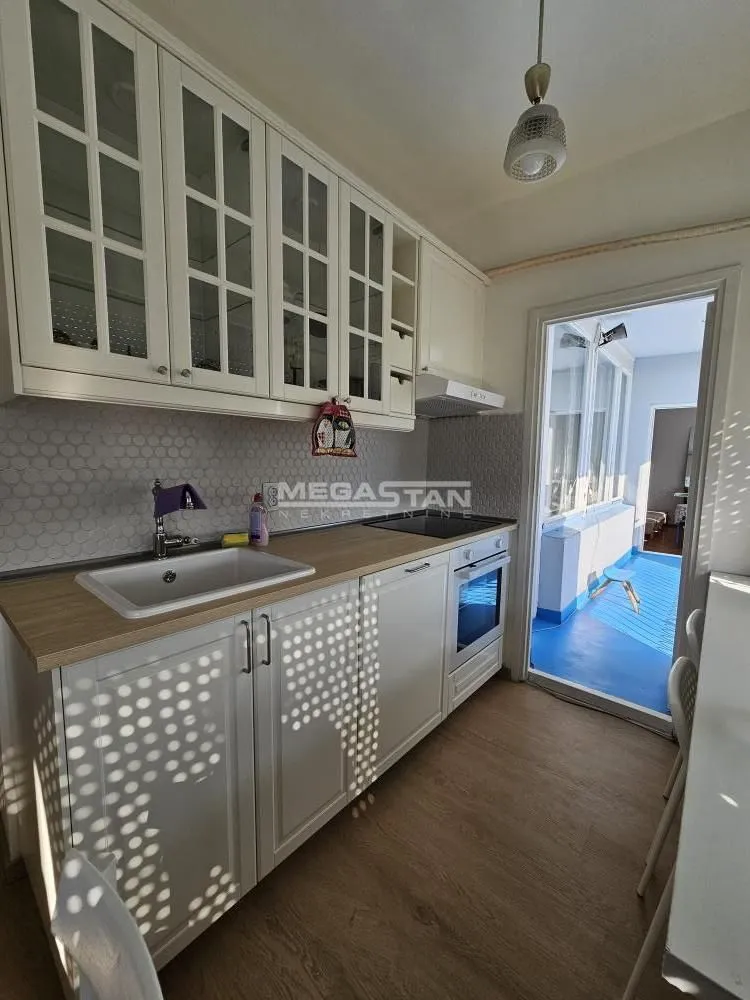 Rent, three bedroom apartment, 75m², Zvezdara Sve Podlokacije, Beograd