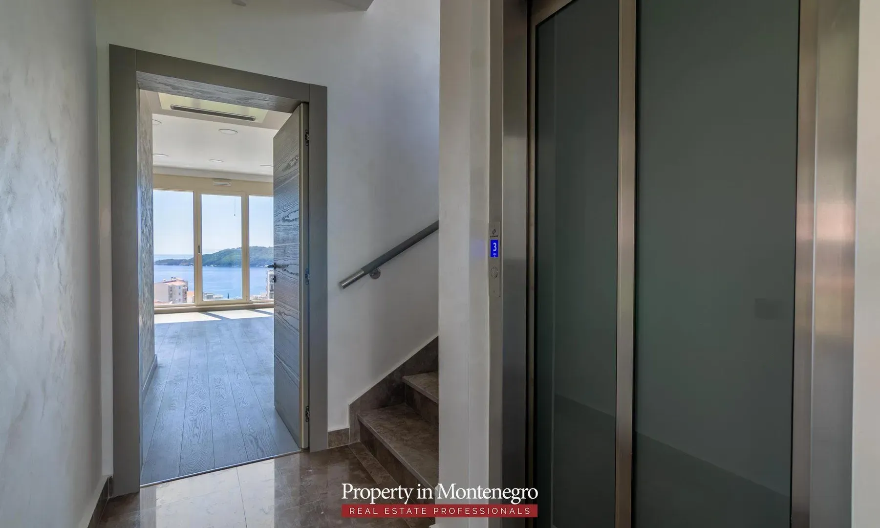 Sale, house, 400m², Bečići, Budva