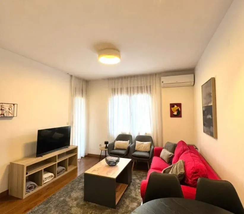 Izdavanje, jednosoban stan, 45m², Stara Varoš, Podgorica