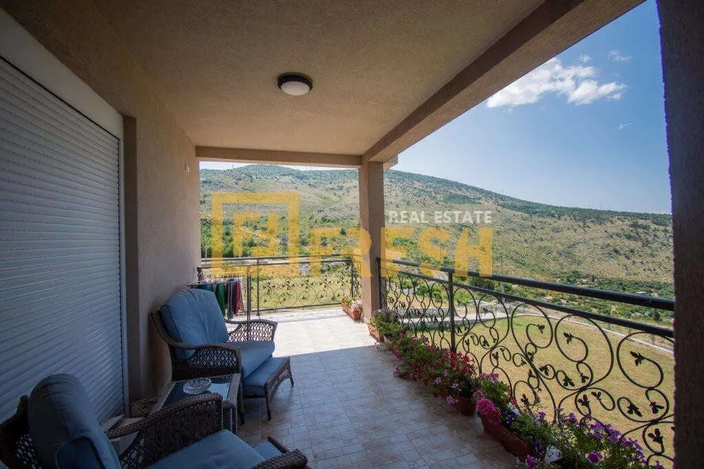 Prodaja, kuća, 220m², Ostalo, Podgorica