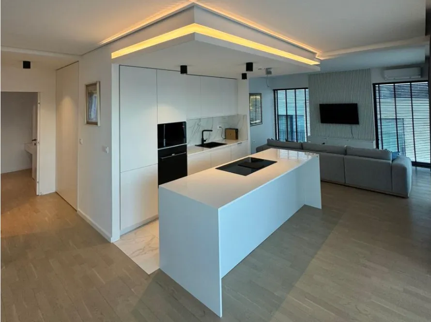 Prodaja, trosoban stan, 262m², Budva, Crna Gora