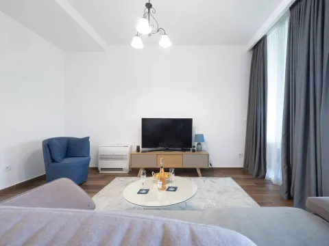 Rent, two bedroom apartment, 81m², Centar, Budva - image 7