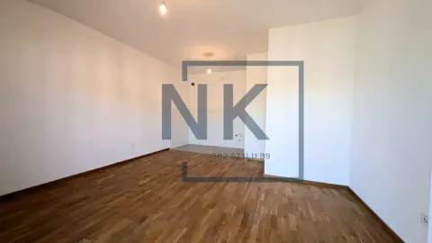 Prodaja, dvosoban stan, 72m², Stari Aerodrom, Podgorica - image 4