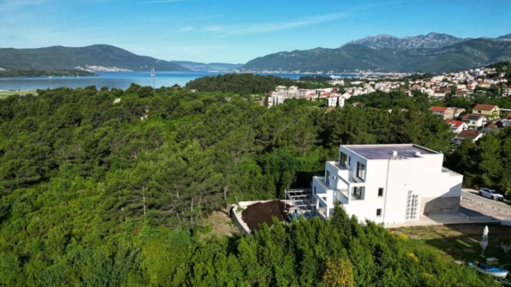 Prodaja, dvosoban stan, 90m², Mrčevac, Tivat