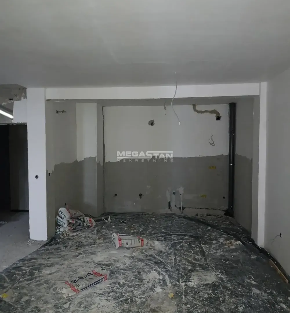 Prodaja, trosoban stan, 77m², Tesla, Pančevo