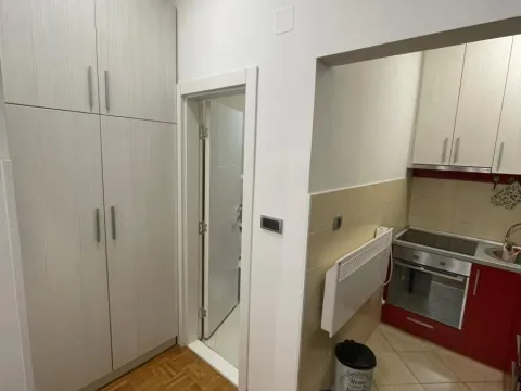 Rent, studio apartment, 22m², Centar, Novi Sad - image 8