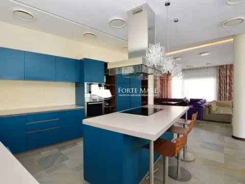 Prodaja, kuća, 285m², Njivice, Herceg Novi - image 10