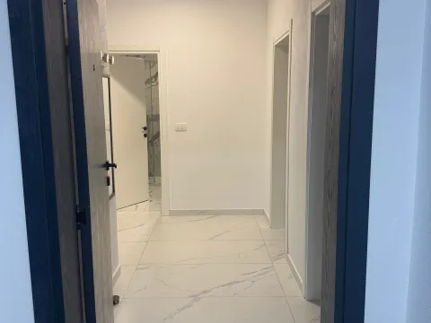 Izdavanje, trosoban stan, 75m², Polje, Bar - image 2