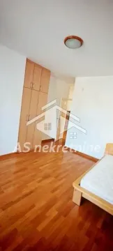 Rent, four bedroom apartment, 150m², Savski Venac, Beograd - image 17