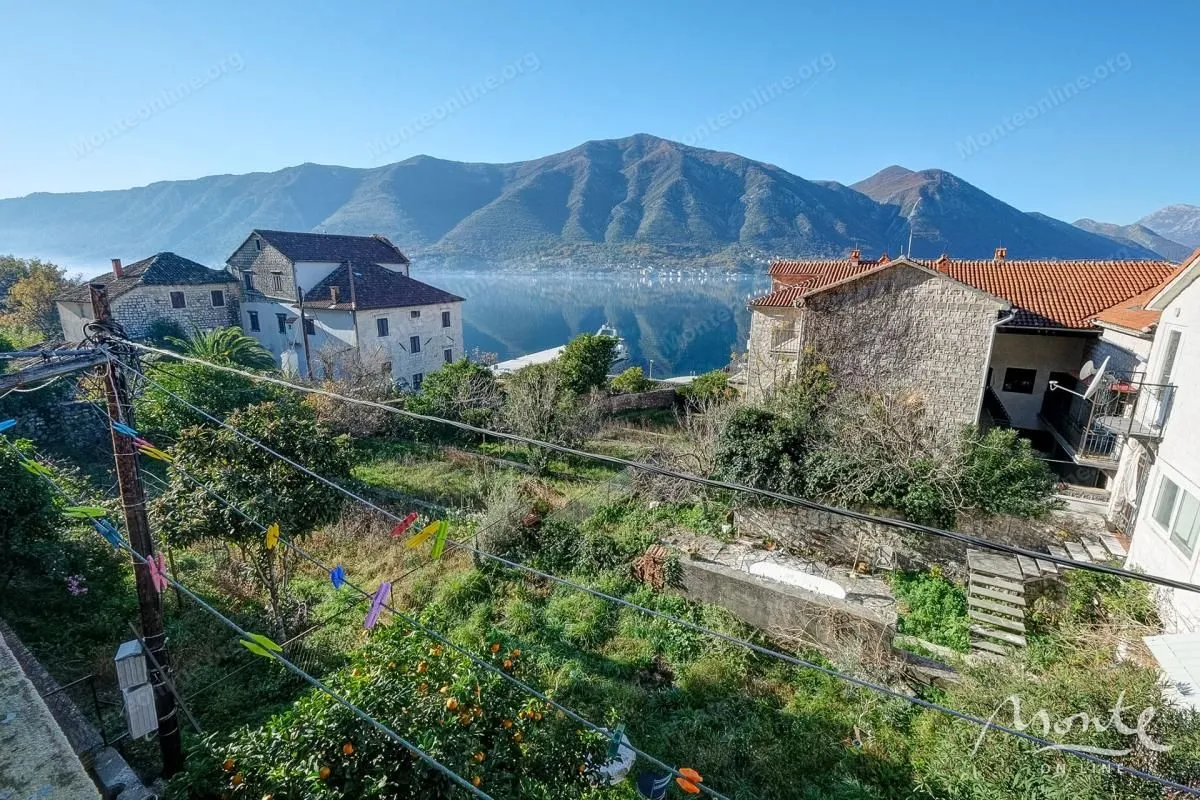 Prodaja, kuća, 219m², Dobrota, Kotor