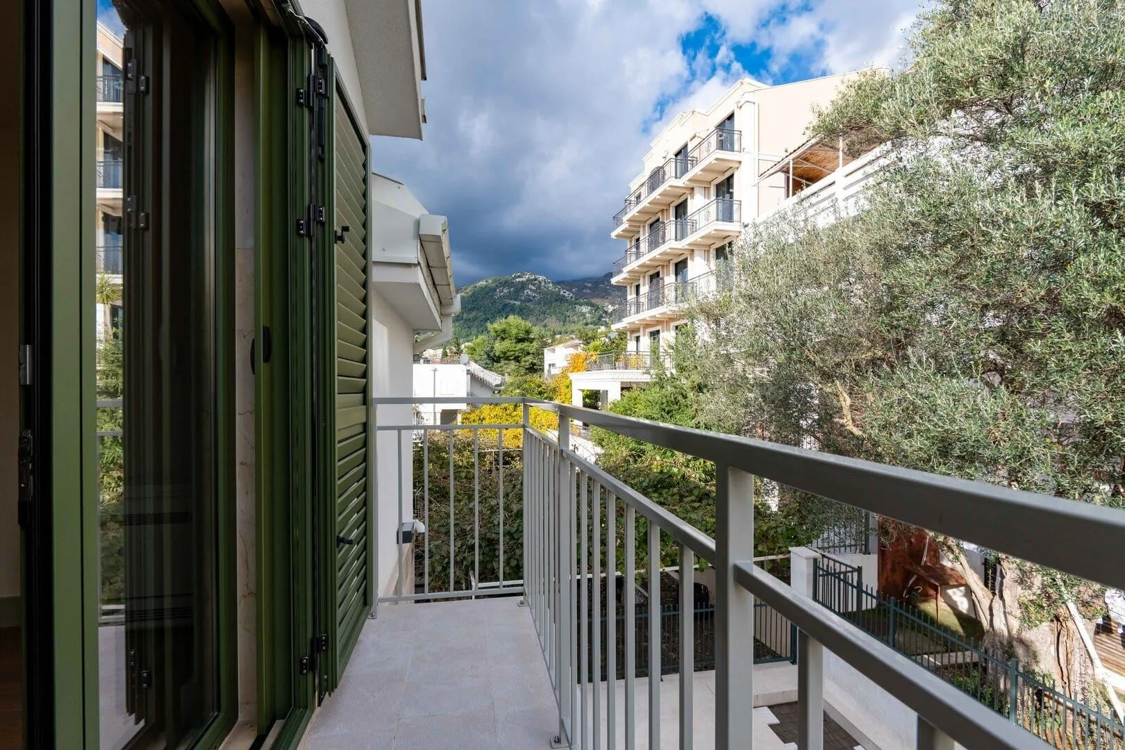Prodaja, kuća, 204m², Podkošljun, Budva